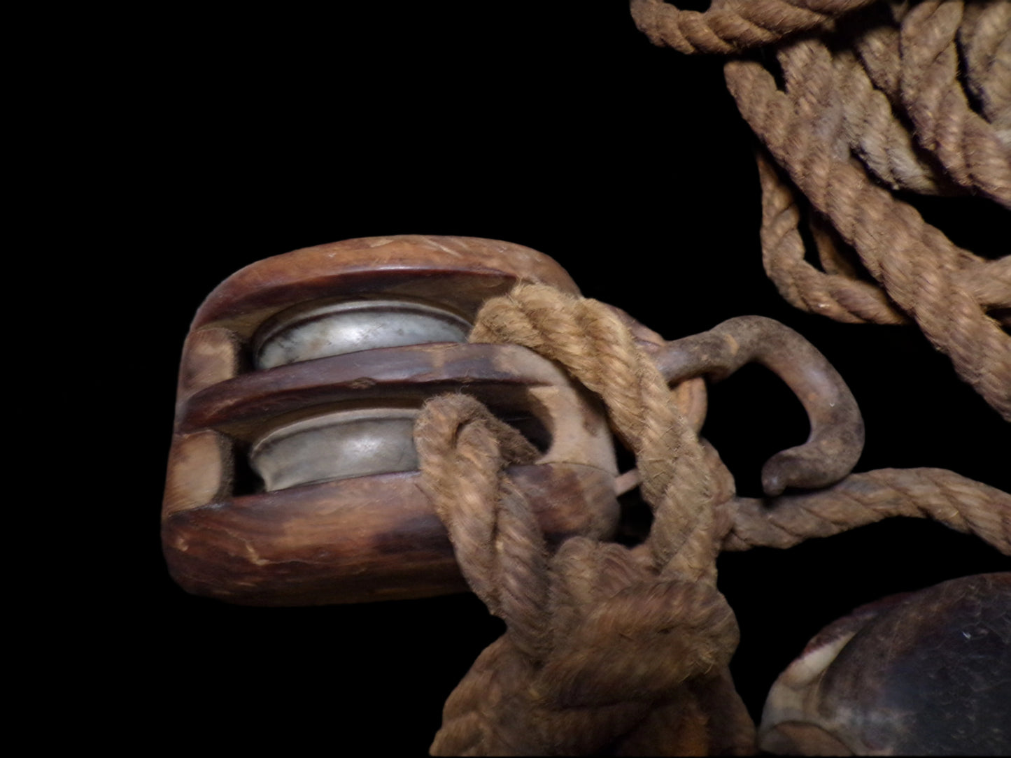 Two-Fold Gun or Luff Tackle circa early 1900's