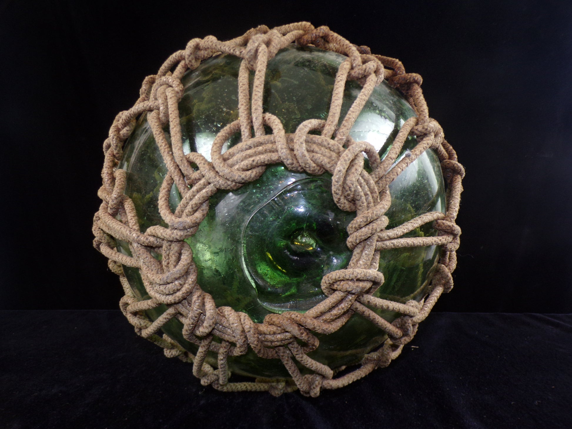Large Vintage Glass Japanese Fishing Float w/ Rope Net 14 Diameter - Oahu  Auctions
