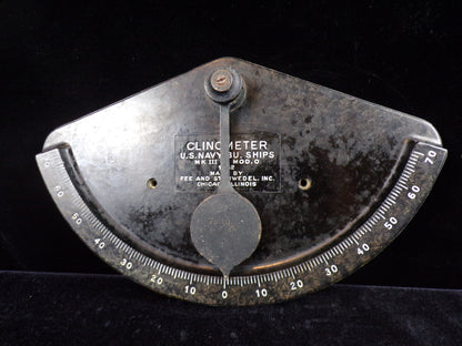 Fee & Stemwedel U.S. NAVY BU SHIPS MKIII Model O Clinometer, 1942