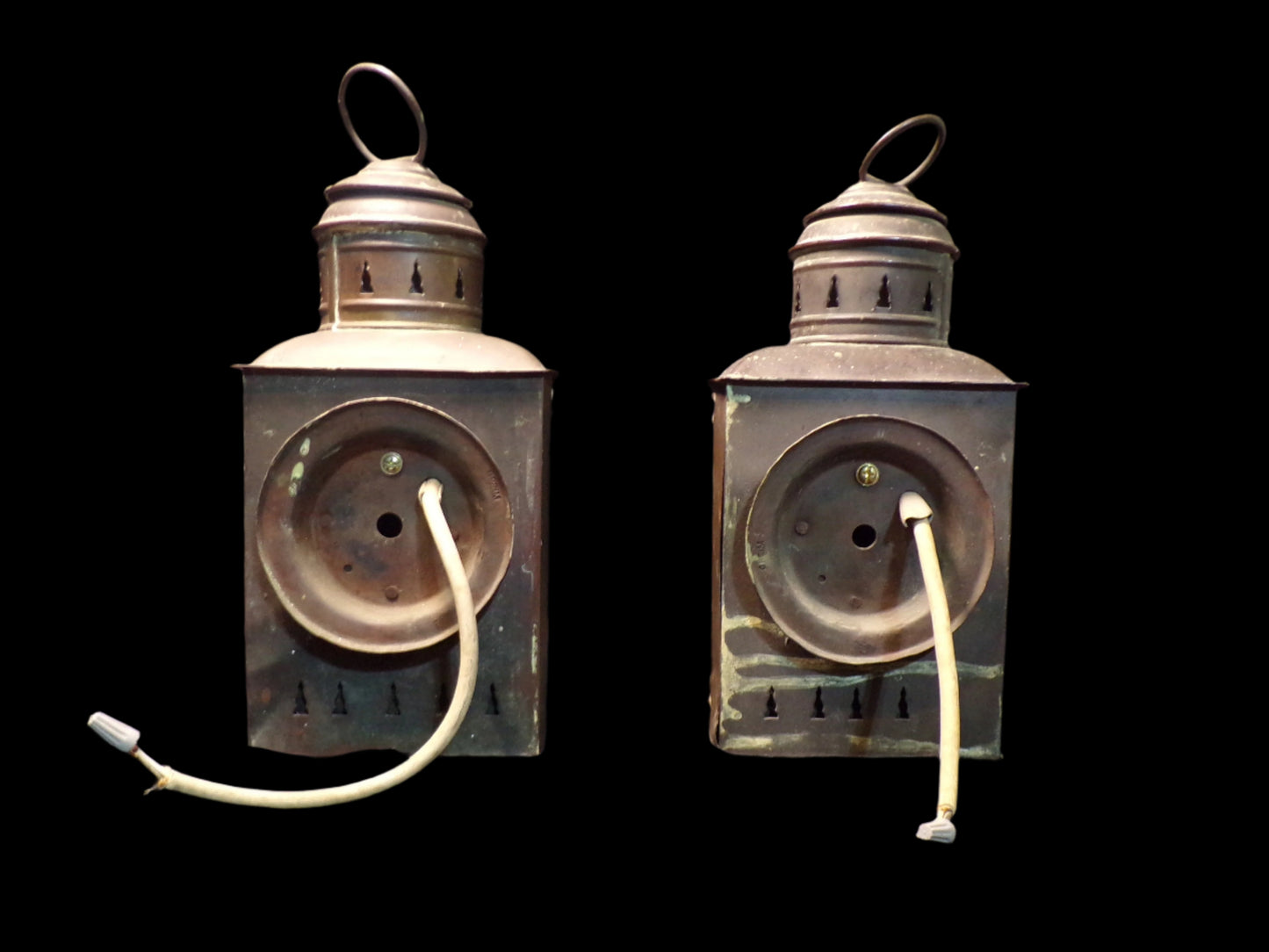 Port and Starboard Running Lanterns