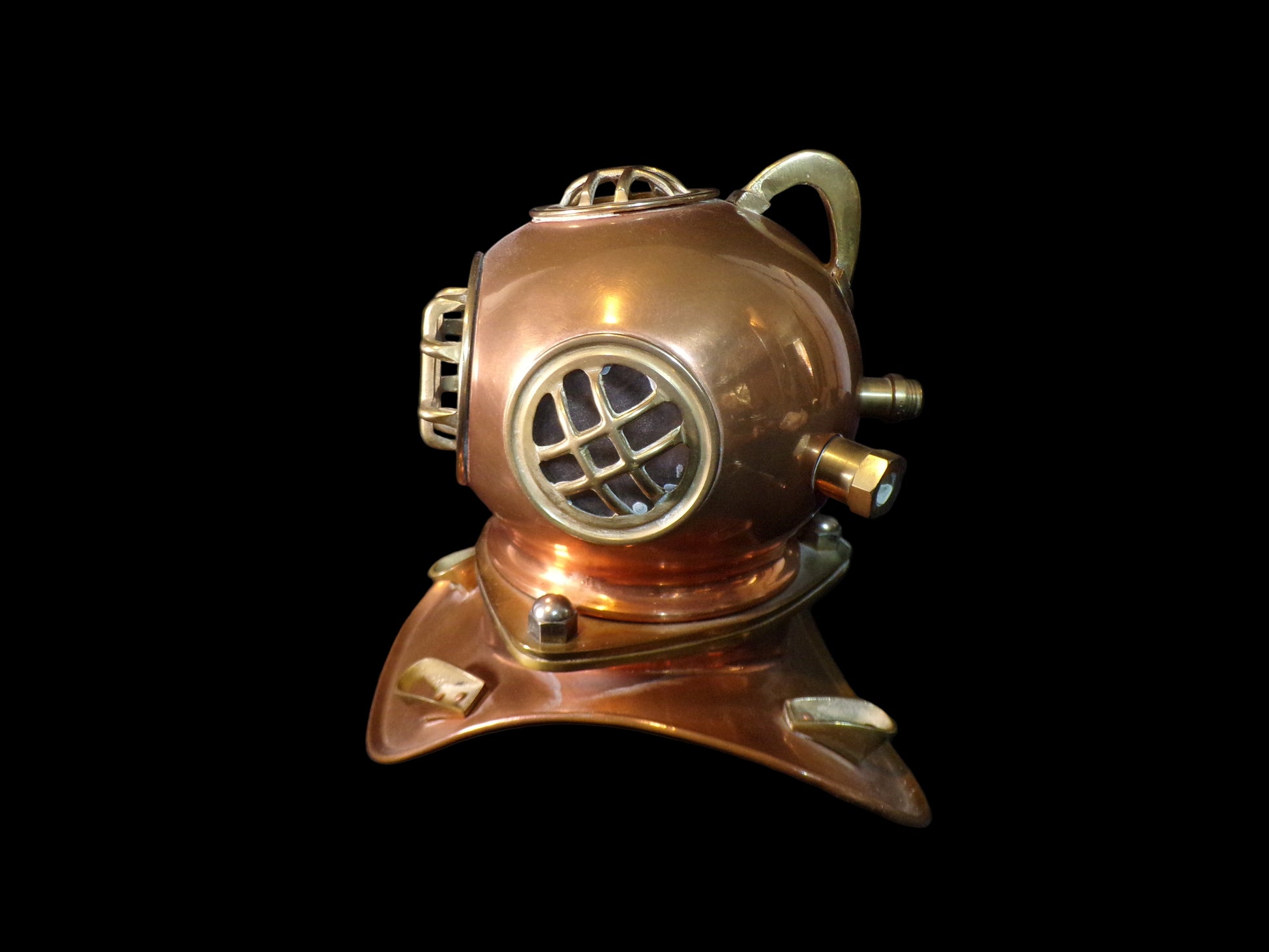 Diving Helmet Reproduction Display - Annapolis Maritime Antiques