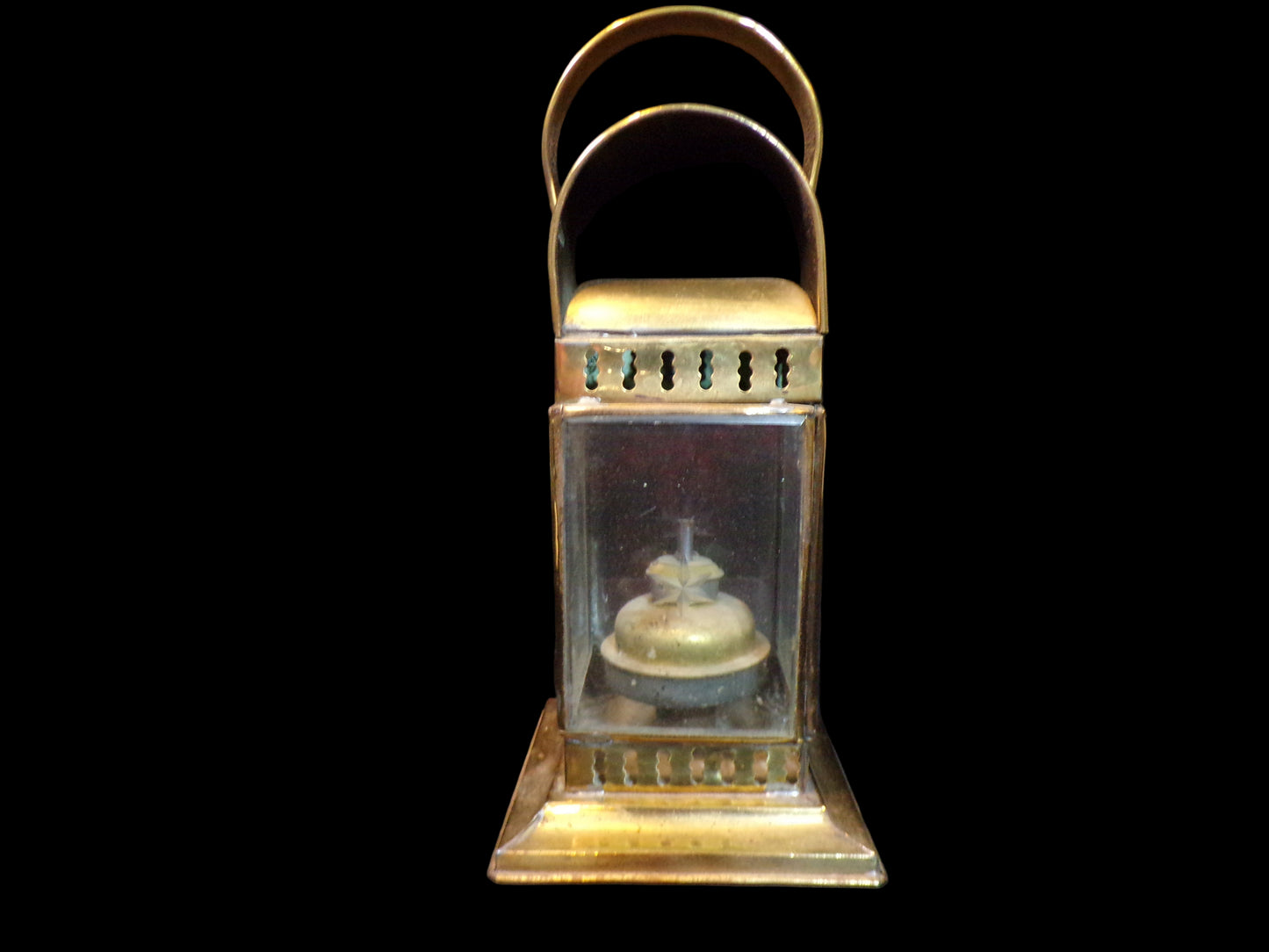 Oil Lantern – Carriage / Railway Style, Late 19th–Early 20th Century