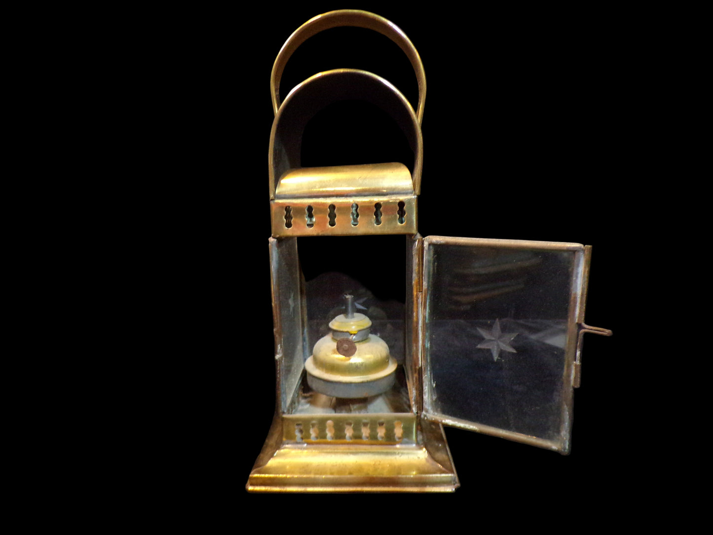 Oil Lantern – Carriage / Railway Style, Late 19th–Early 20th Century