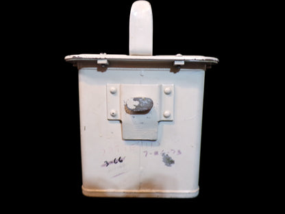 U.S. Navy Battle Lantern – Type J-18 (Model 9-S53H)