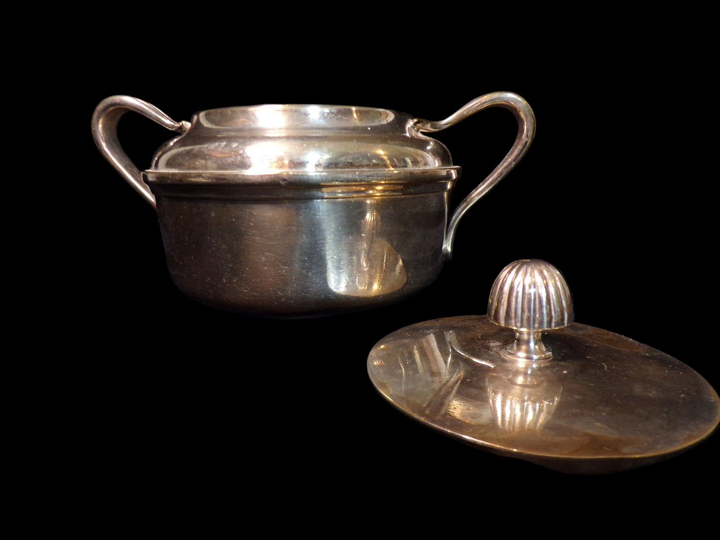 U.S. Navy Reed & Barton Silverplate Serving Bowl with Lid – Marked U.S.N. #3610