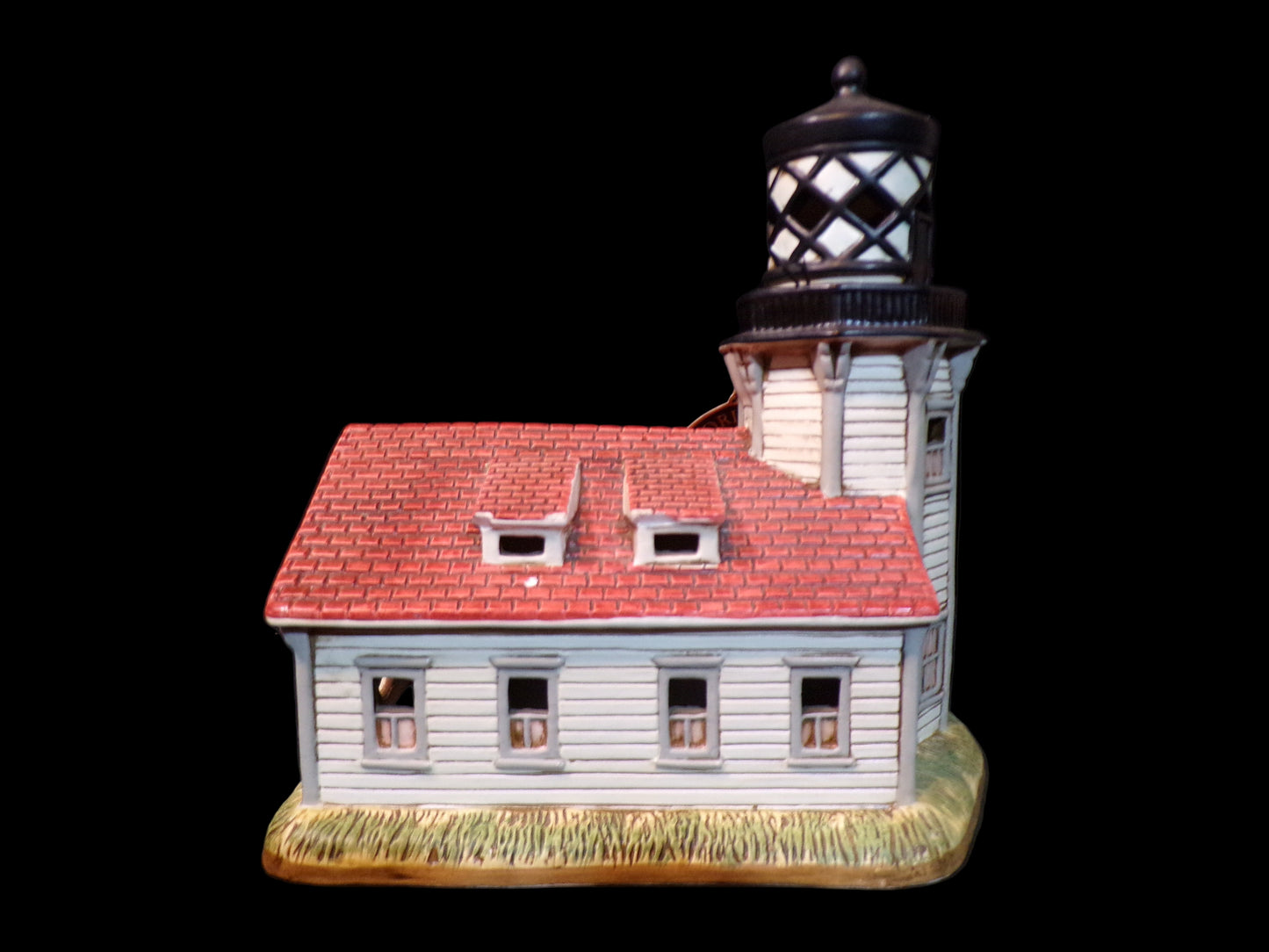 Lefton Historic American Lighthouse – Point Cabrillo (Lighted)