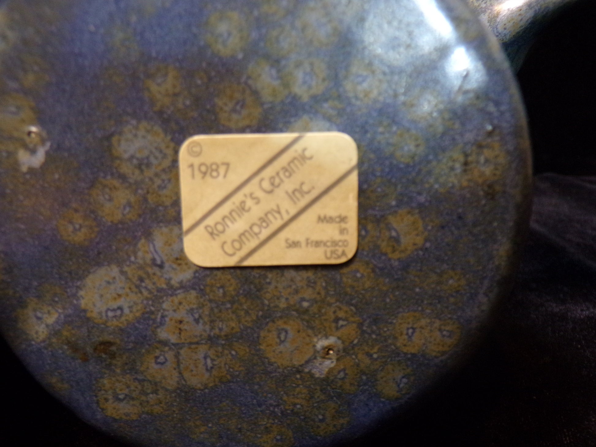 1987 Ronnie’s Ceramic Whale Tail Mug – San Francisco, USA - Annapolis Maritime Antiques