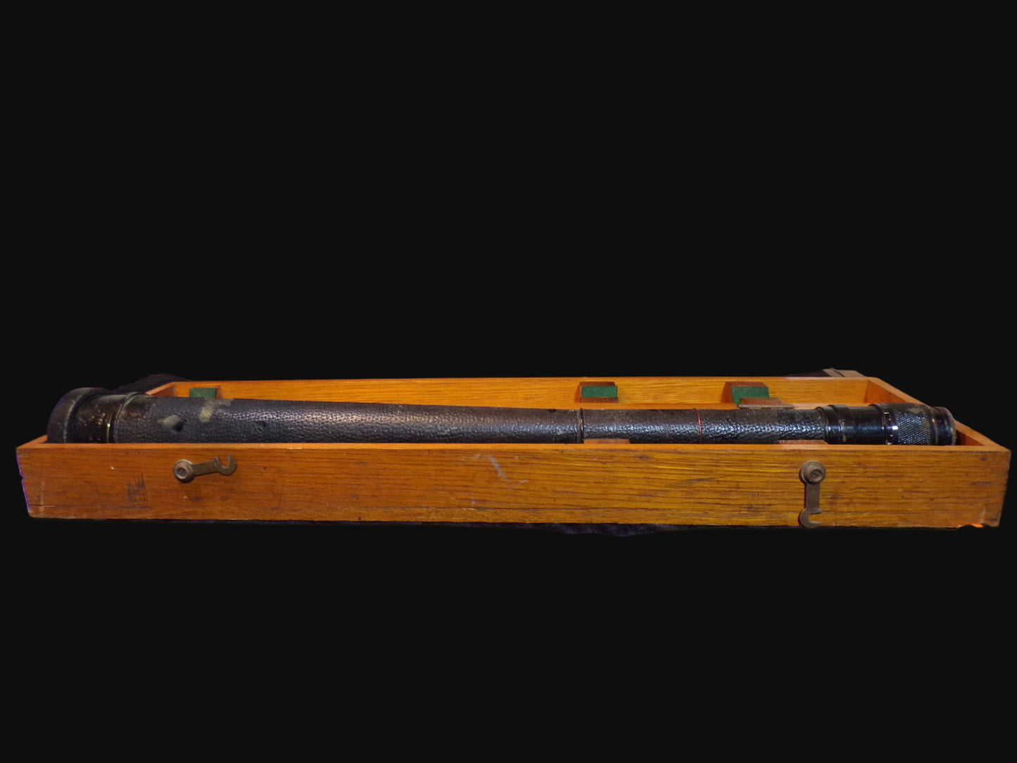 WWII Era U.S. Navy Kollmorgen Optical Corp. 16-Power Quartermaster Spyglass with Original Case