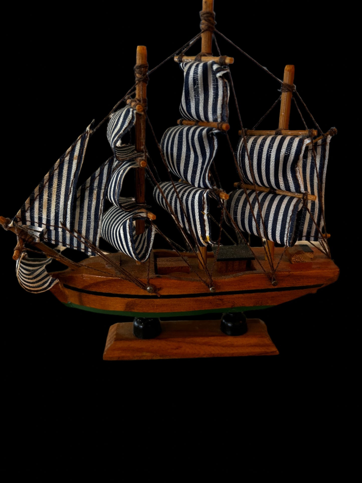 Small Wooden Ship (Dark)