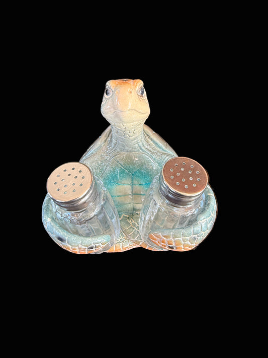 Turtle Salt & Pepper