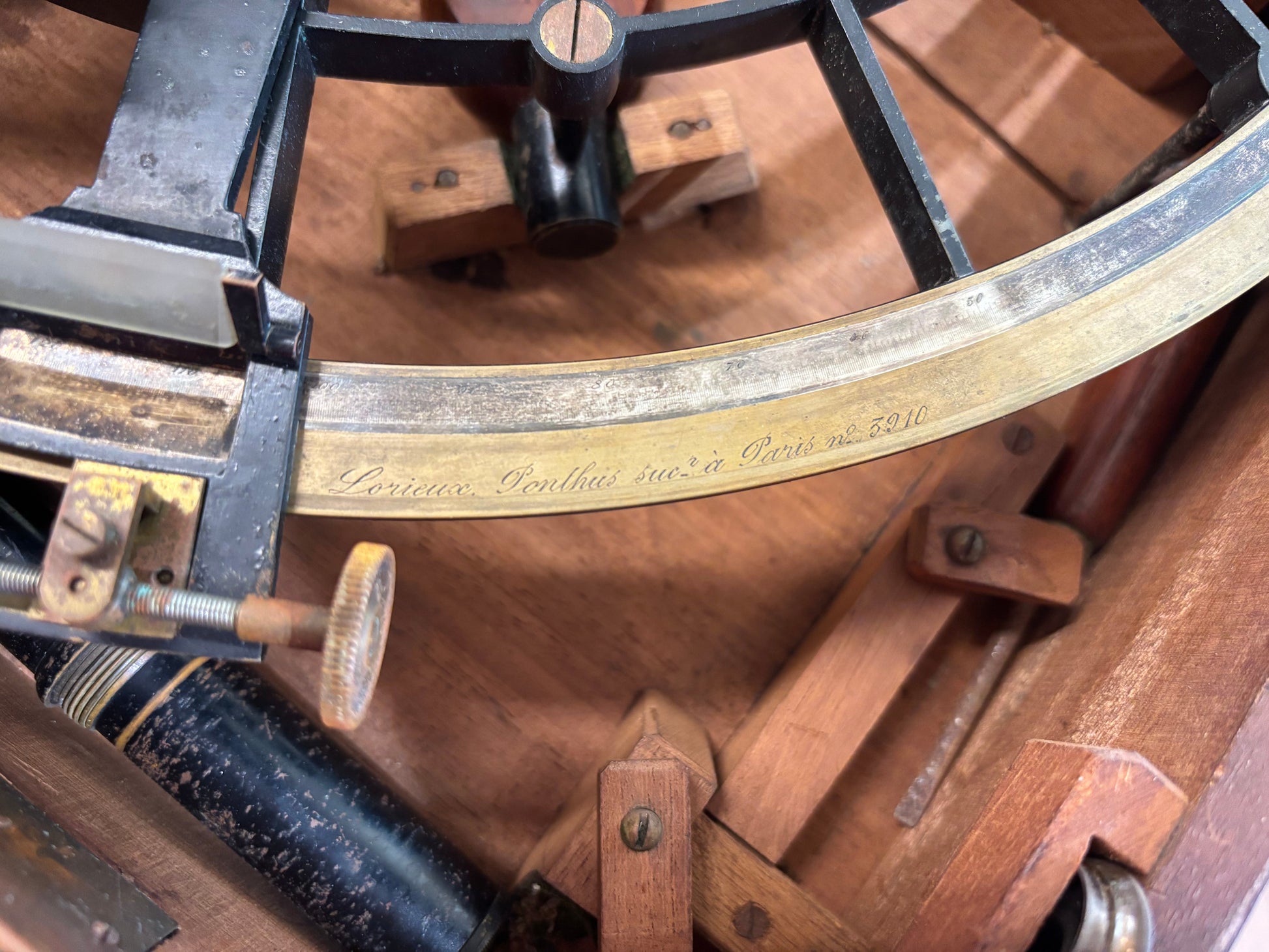 #ADD VENDOR French Marine Sextant A. Huillmann Ponthus Successeur Paris No. 3910 in Original Mahogany Case c.1880-1900 - Annapolis Maritime Antiques