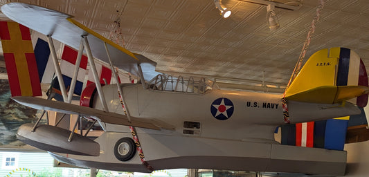 Large Model Seaplane - J2F6 "Duck"