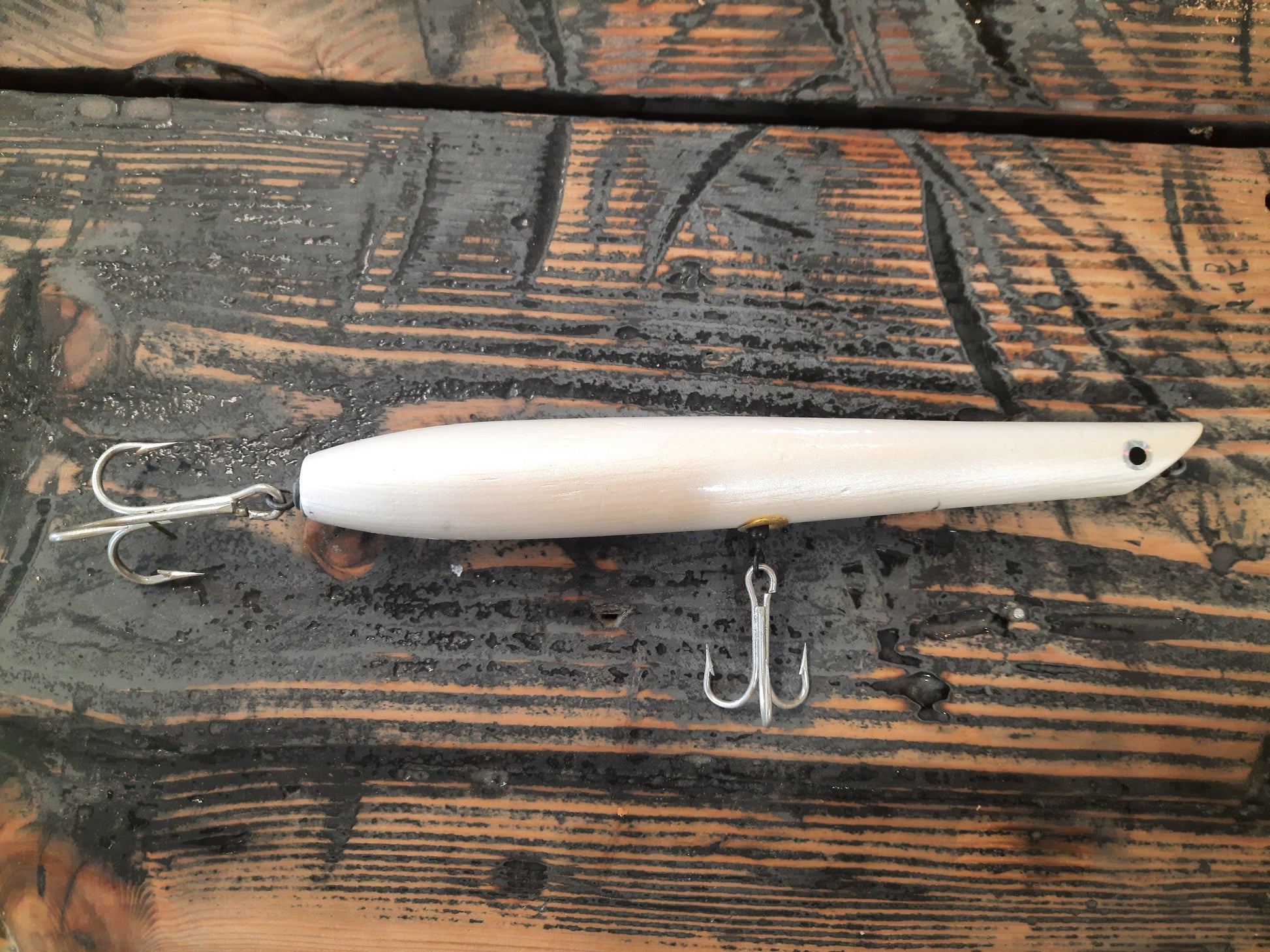 Lure, Pearl White