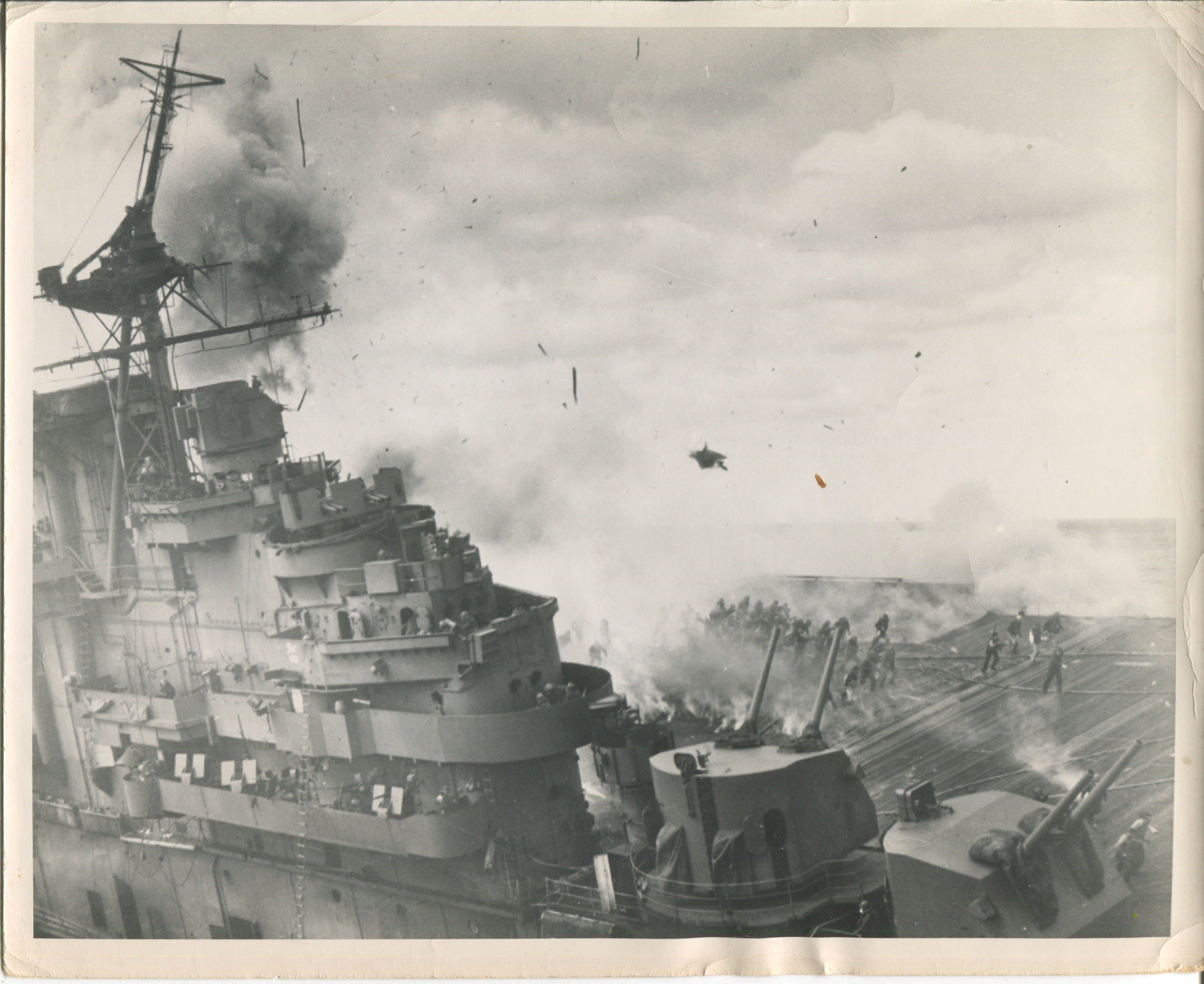 Official Navy Photo of WWII era USS Franklin (CV-13) Aircraft Carrier ...