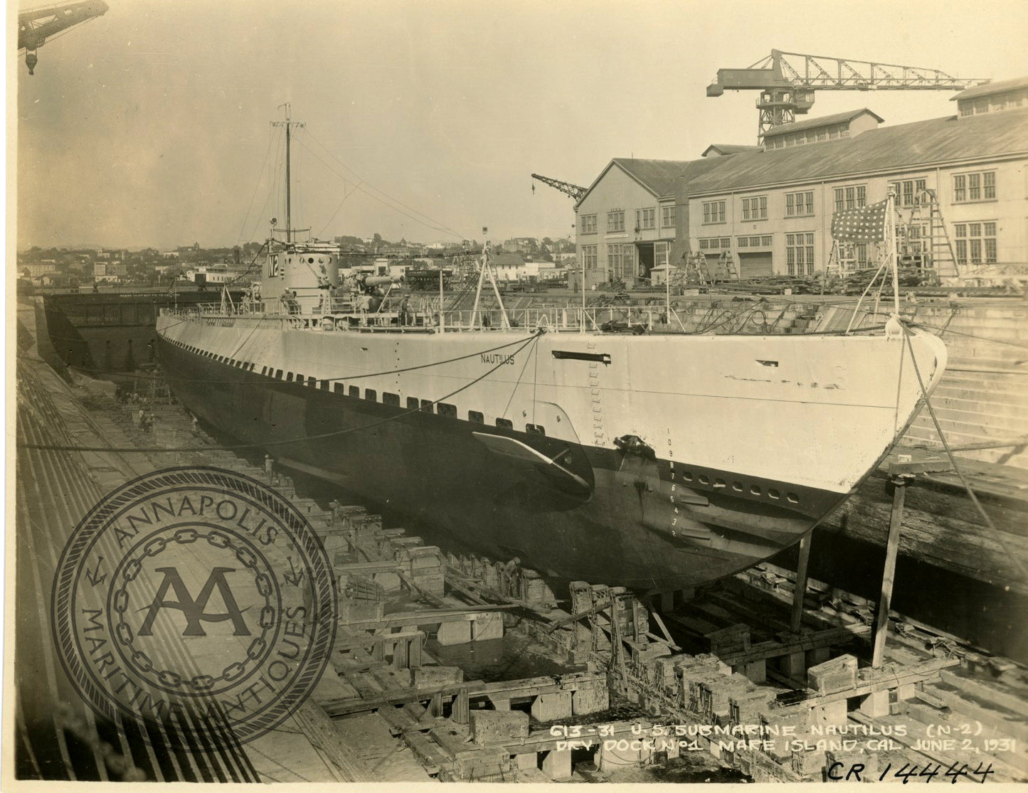 USS Nautilus (SS-168 / V-6) Submarine