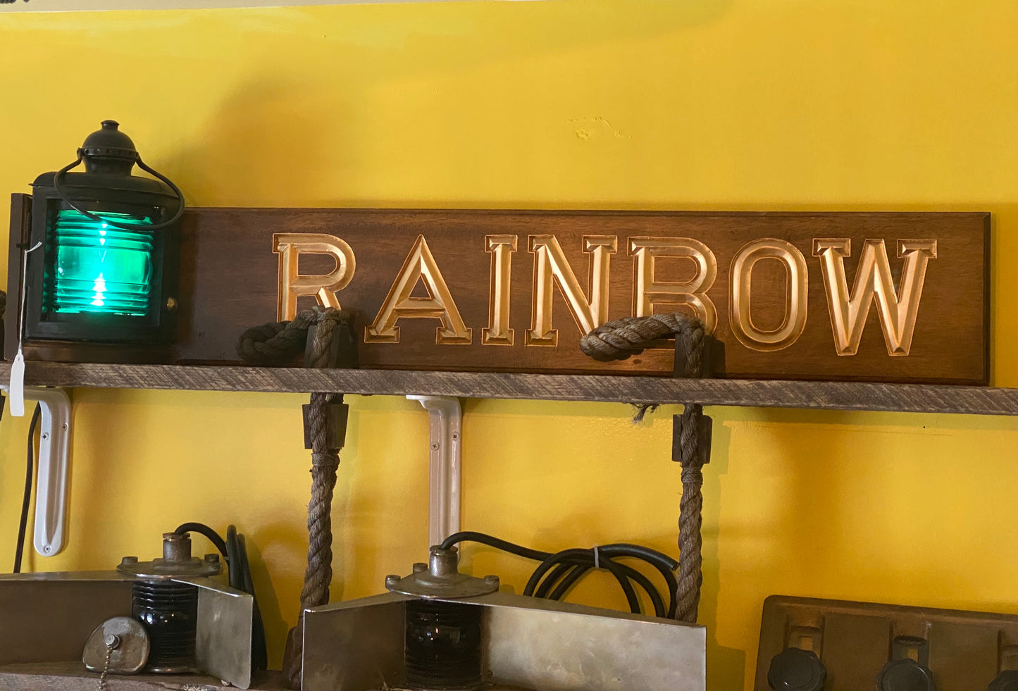 Quarter Board, "Rainbow", with Tung Woo Illumated Lamp